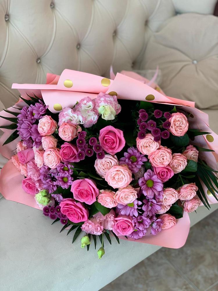 Букет цветов из: Хризантемы, Розы и Лизиантусы в Колюбакино