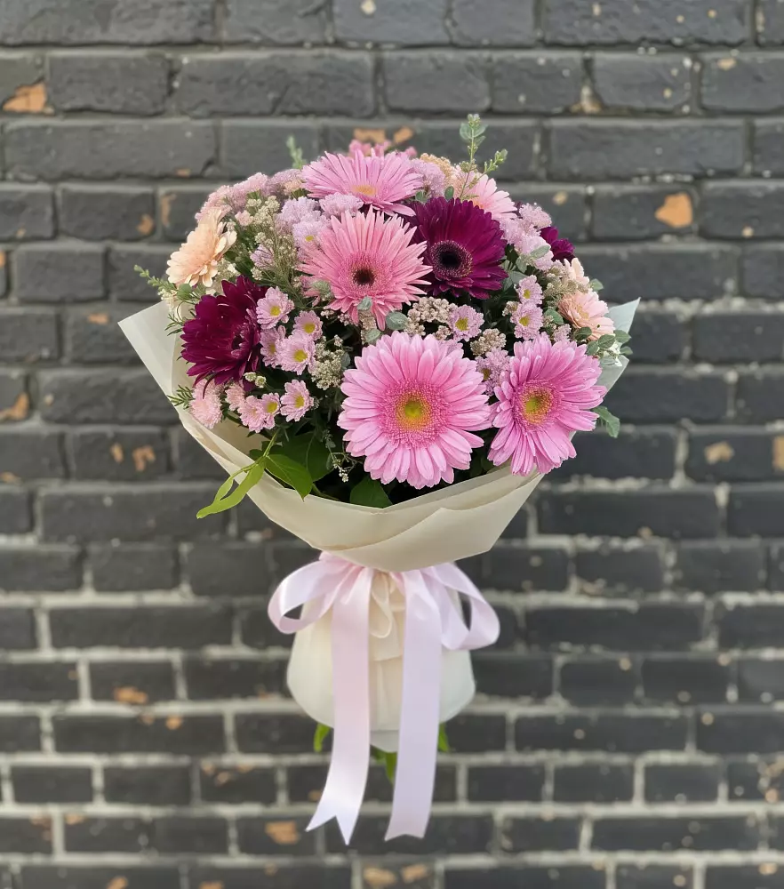 Букет цветов из: Герберы и Хризантемы в Колюбакино