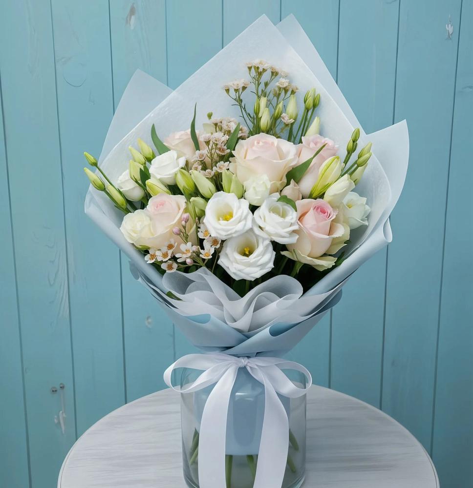 Букет цветов из: Розы и Лизиантусы в Колюбакино