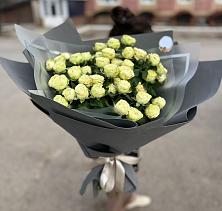 Букет Белые кустовые розы Солинеро в Колюбакино