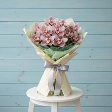 Букет цветов из:  Орхидеи и Розы #REPLACE_PRED# Колюбакино