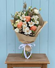 Букет цветов из:  Альстромерии, Лизиантусы, Розы и Хризантемы #REPLACE_PRED# Колюбакино