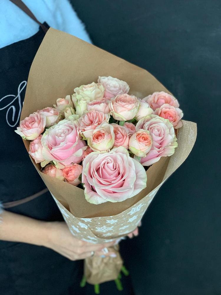 Букет цветов из: Хризантемы и Розы в Колюбакино