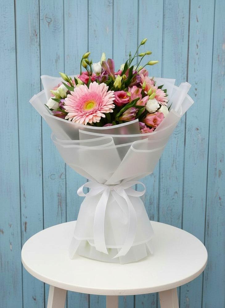 Букет цветов из: Герберы, Альстромерии и Лизиантусы в Колюбакино