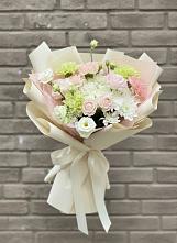Букет цветов из:  Гвоздики, Розы, Лизиантусы и Хризантемы в Колюбакино