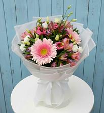Букет цветов из:  Герберы, Альстромерии и Лизиантусы в Колюбакино