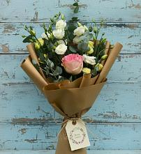 Букет цветов из:  Розы и Лизиантусы в Колюбакино