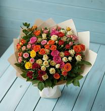 Букет Микс из разноцветных кустовых роз в Колюбакино